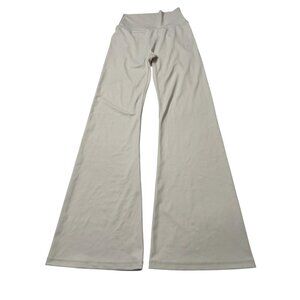 Sisterly Tribe Softsculpt Flared Leggings in Marshmallow